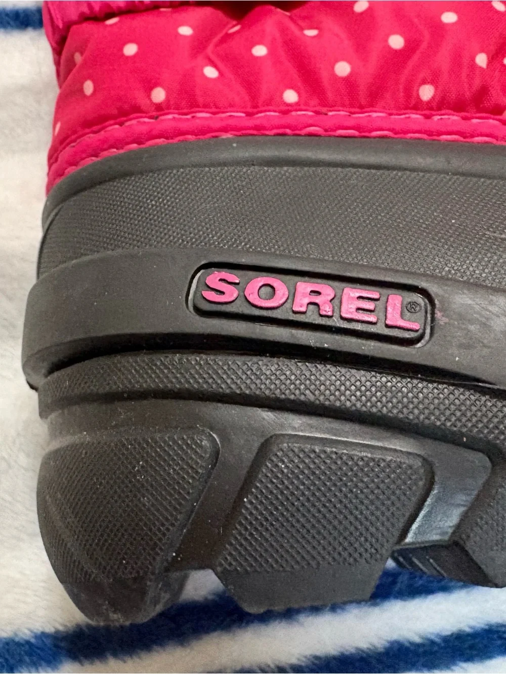 Sorel bright pink